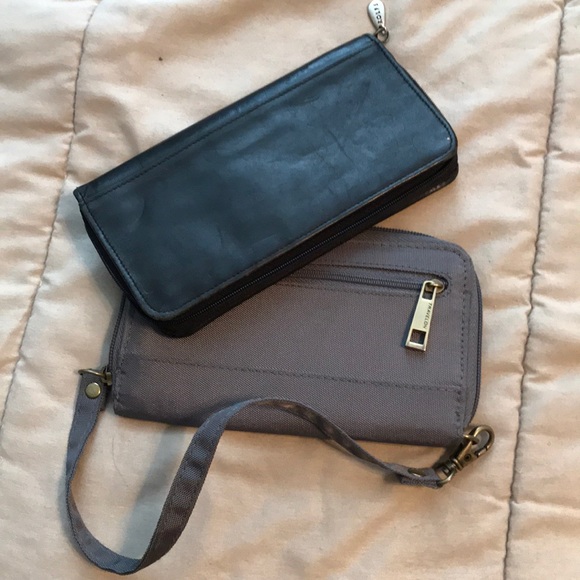 Two Wallets One Price - Picture 6 of 6